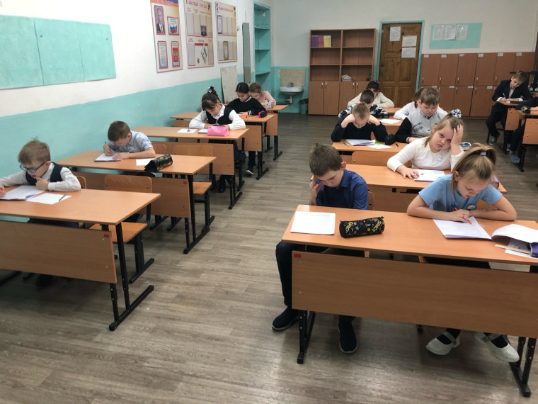Юниорье Ачиска.